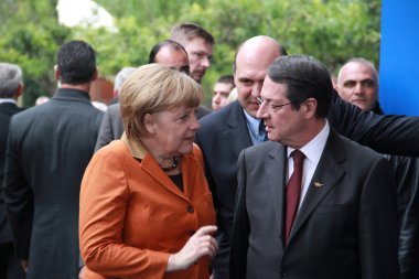 Angela merkel ve nicos anastasiades