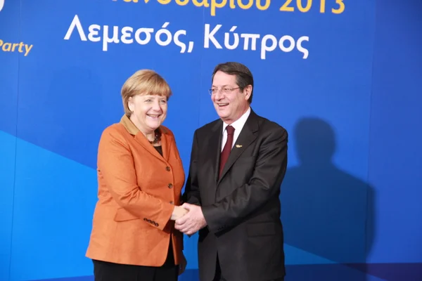 Angela merkel ve nicos anastasiades