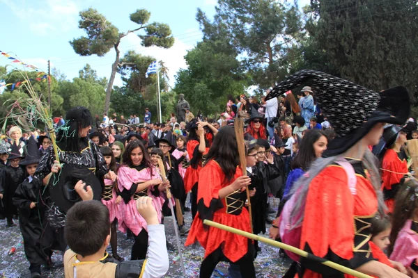 Niños. Carnaval en Chipre . — Foto de Stock