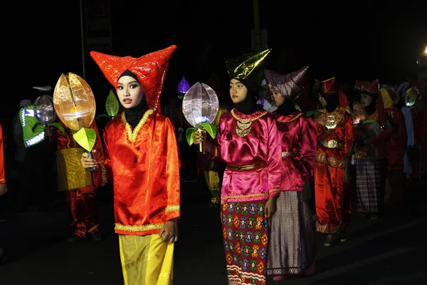 Gedenkmarsch eid 1 syawal 1435 h nganjuk city, east java, ind — Stockfoto