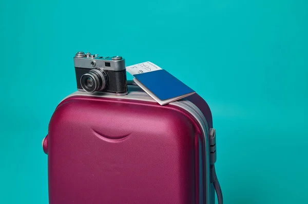 Close Studio Shot Vintage Camera Passport Ticket Boarding Pass Suitcase — Stockfoto