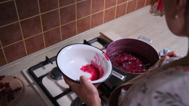 Housewife Scooping Foam Jam While Preparing Homemade Confiture Ana Jelly — Stock Video