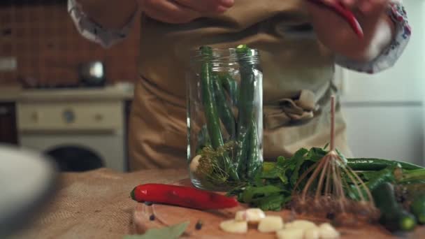 Details Hands Housewife Chef Beige Apron Putting Chili Peppers Sterilized — Vídeo de Stock