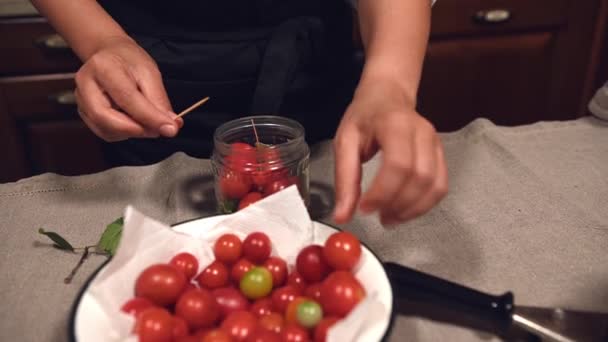 Details Chefs Hands Putting Fresh Organic Home Grown Cherry Tomato — Vídeos de Stock