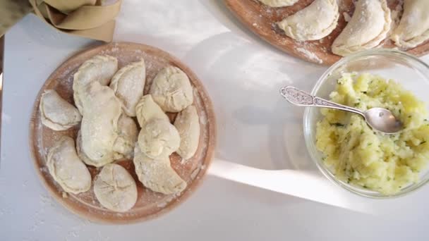 Top View Rustic Kitchen Table Sprinkled Flour Uncooked Dumplings Stuffed — Αρχείο Βίντεο