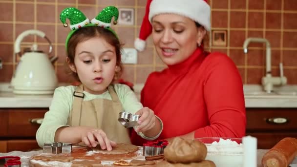Natale Felicità Cucinare Con Mamma Bruna Multi Etnico Giovane Bella — Video Stock