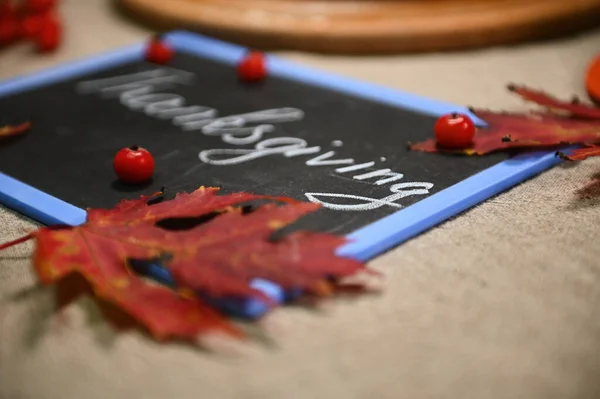 Selective Focus Chalk Lettering Thanksgiving Day Black Board Fallen Autumn — Stock Photo, Image