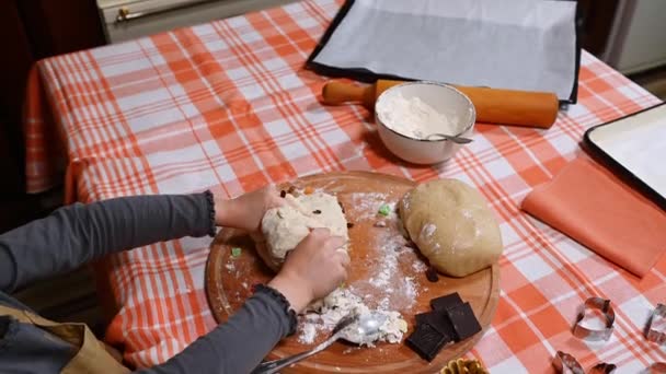 Top View Caucasian Adorable Little Girl Chefs Apron Kneading Dough — Stock Video