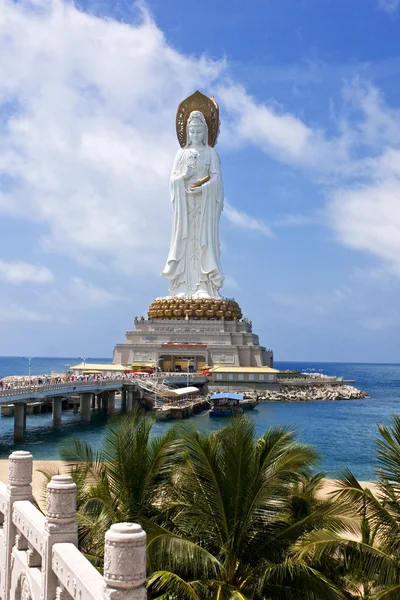 Tanrıça guanyin heykeli