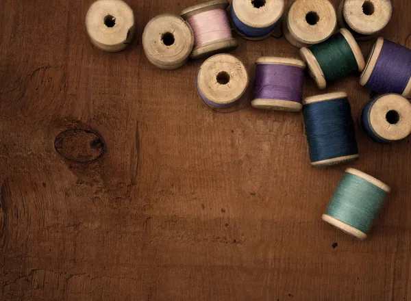 Old spools of thread — Stock Photo, Image