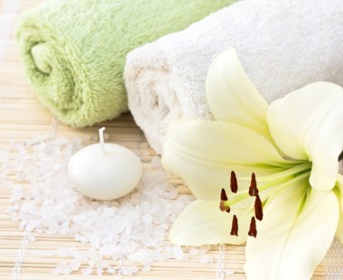 Beyaz Zambak bulunan Spa