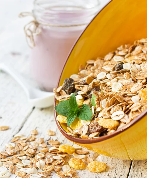 Muesli e yogurt — Foto Stock