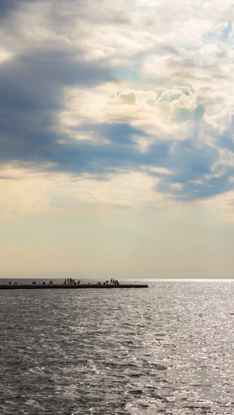 Pôr do sol nas docas de Trieste, Itália — Fotografia de Stock