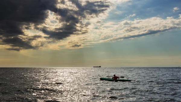 Kayak en el mar italiano —  Fotos de Stock