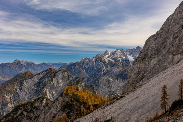 フサイン湖の近くの秋の日 Friuli Venezia Giula Italy — ストック写真