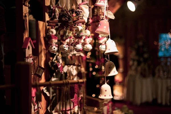 Χριστουγεννιάτικες Αγορές Στη Βόρεια Ιταλία Μια Βραδιά Δεκεμβρίου — Φωτογραφία Αρχείου