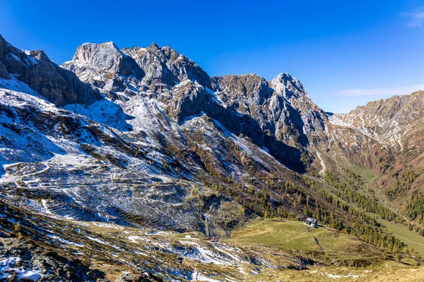 Egy Gyönyörű Napos Őszi Nap Alpokban Friuli Venezia Giulia Olaszország — Stock Fotó