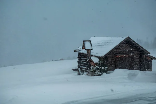 Wolken Tragen Schnee Den Italienischen Alpen — Stockfoto