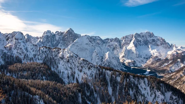 意大利阿尔卑斯山中的塔尔维奥峰 — 图库照片