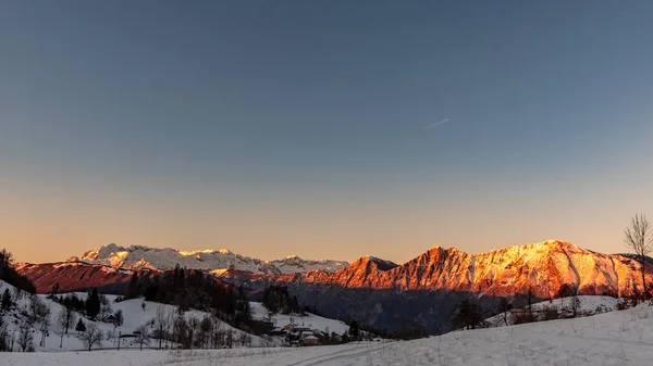 Захід Сонця Горах Між Словенією Італією Зимовий Холодний День — стокове фото