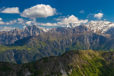 Val di Resia dağlarında güzel bir bahar günü Julian Alps, Friuli-Venezia Giulia, İtalya