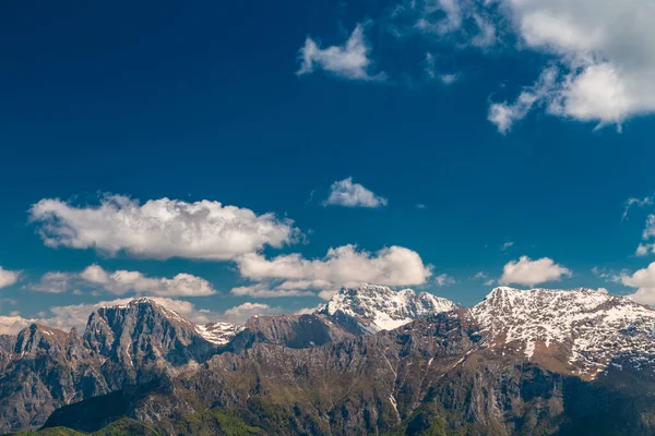 Val di Resia dağlarında güzel bir bahar günü Julian Alps, Friuli-Venezia Giulia, İtalya