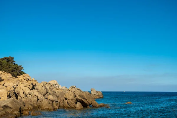 Letni Dzień Cala Pira Pięknej Zatoce Południowo Wschodniej Części Sardynii — Zdjęcie stockowe