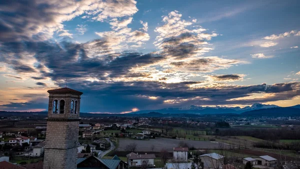 Sol Vai Atrás Das Nuvens Sobre Campo Udine Friuli Venezia — Fotografia de Stock