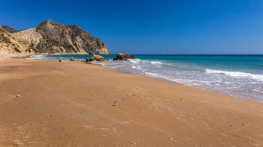 Kos Adası 'ndaki Kavo Paradiso plajında güzel bir gün.