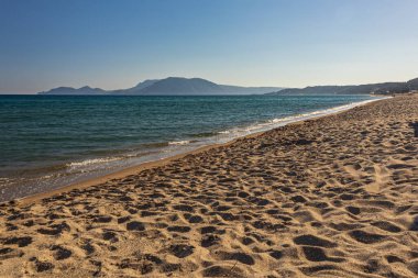 Kos Adası 'ndaki sahilde güzel bir öğleden sonra.