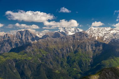 Val di Resia dağlarında güzel bir bahar günü Julian Alps, Friuli-Venezia Giulia, İtalya
