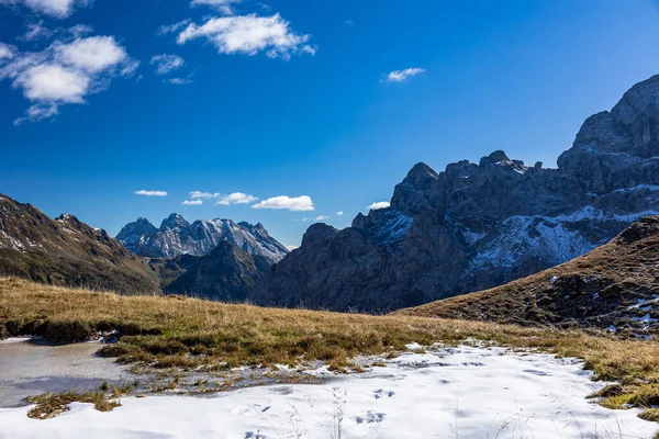 Hermoso Día Soleado Otoño Los Alpes Friuli Venezia Giulia Italia —  Fotos de Stock