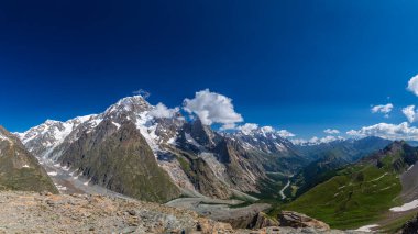 Monte Bianco grubunun güzel Alpleri