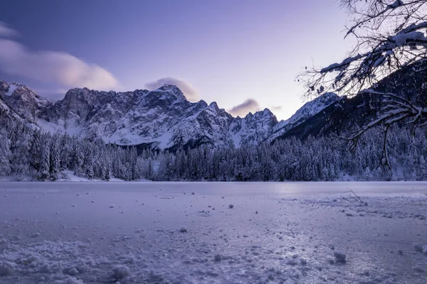 Puesta Sol Helada Invierno Los Lagos Fusine Friuli Venezia Giulia —  Fotos de Stock