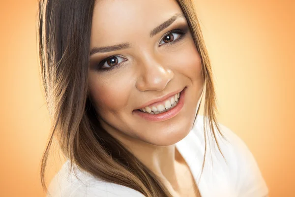 Beautiful woman face. Perfect toothy smile — Stock Photo, Image