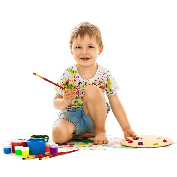 Niño pequeño pintando —  Fotos de Stock