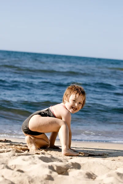 Chica en la playa — Foto de Stock