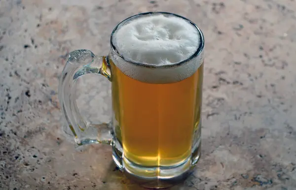 Una Cerveza Australiana Vaso Sobre Mesa — Foto de Stock