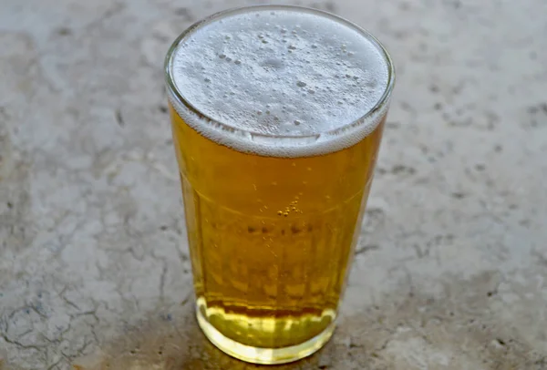 Канадское Пиво Стакане Столе — стоковое фото