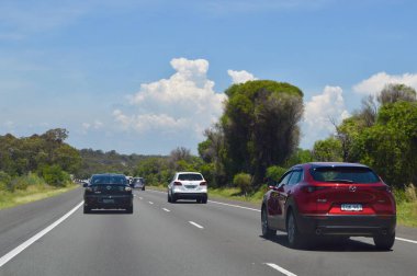 Sidney, Avustralya 'daki M7 otoyolunda araçlar