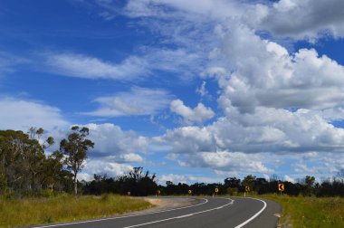 Avustralya, NSW 'de Clarence yakınlarındaki Chifley Yolu boyunca bir manzara