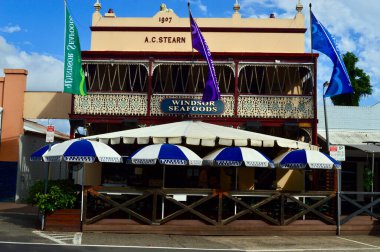 Sidney, Avustralya 'nın batısında Windsor' da dükkan ve restoran olarak hizmet veren tarihi binalar