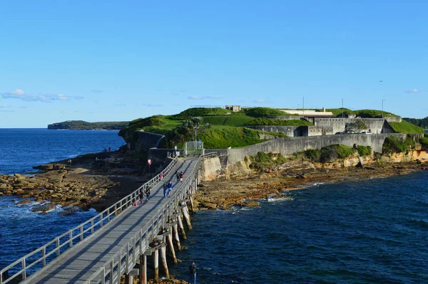 Çıplak Ada 'yı Sidney, Avustralya' daki La Perouse 'a bağlayan tahta yolun manzarası.