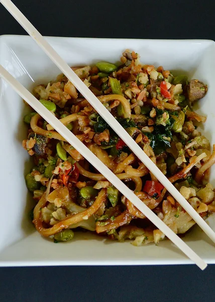 Japanese Vegetable Stir Fry Udon Noodles — Stockfoto