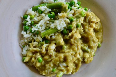 Thai green chicken curry with rice and vegetables