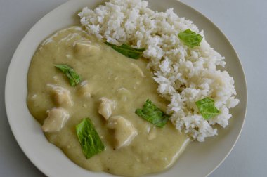 Thai green chicken curry and jasmine rice