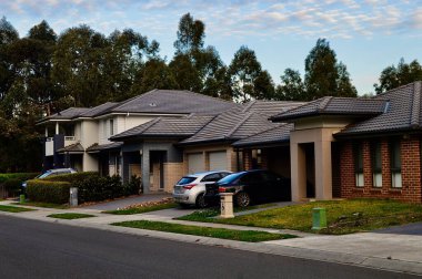 Batı Sydney, Avustralya 'daki Cranebrook' ta bir ardışık ev.