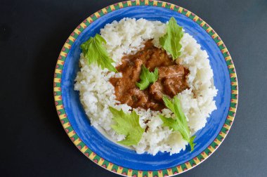 Yasemin pirinçli Moğol eti