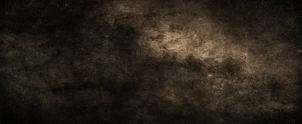 Siyah ve koyu kahverengi eski ahşap dokusu. Düğümlerle yanmış ve yanmış eski bir tahta. Geniş yanmış tahta dokusu, yakın plan, panoramik pankart.