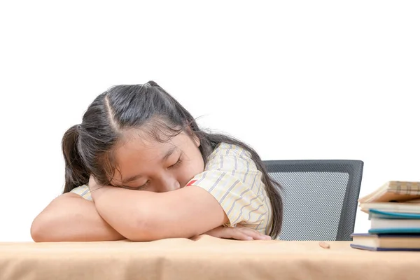 Asiatisk Trött Liten Flicka Sover Vid Skrivbordet Ligger Bordet Isolerad — Stockfoto